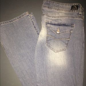 Jordache Jeans - Jordache Ladies Boot Cut Jeans Jordache Jeans - Jordache Ladies Boot Cut Jeans